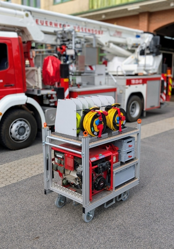 Feuerwehr Rollcontainer Hochwasser 